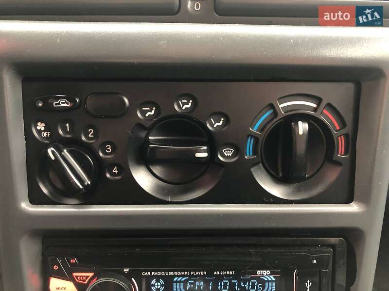 Седан Daewoo Nexia 2006 в Києві