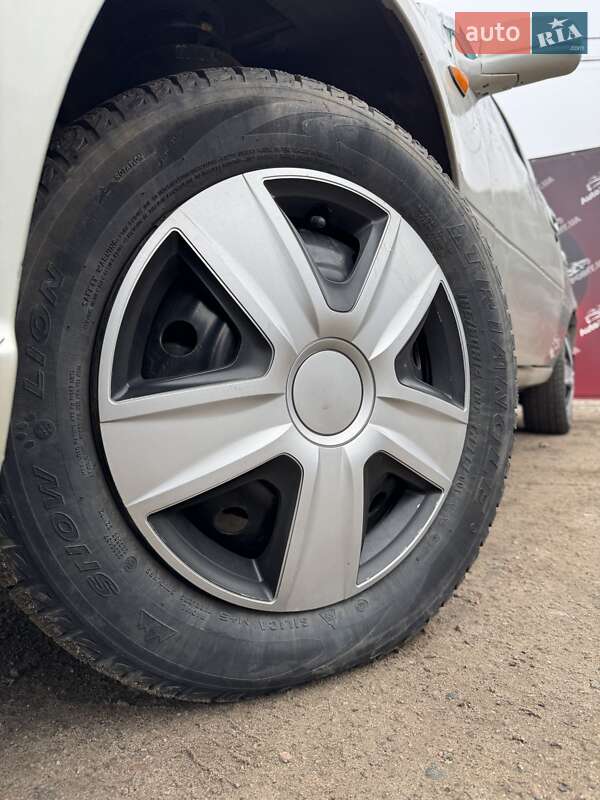 Седан Daewoo Nexia 2008 в Сумах