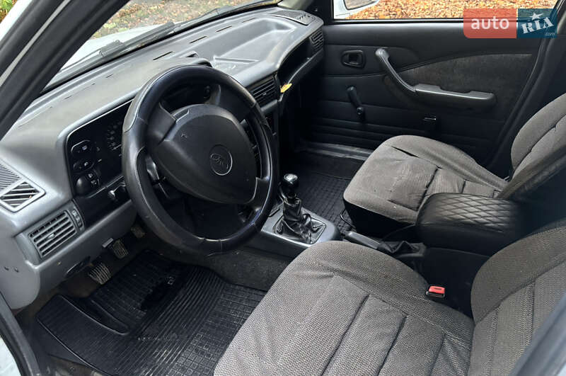 Седан Daewoo Nexia 2007 в Виннице