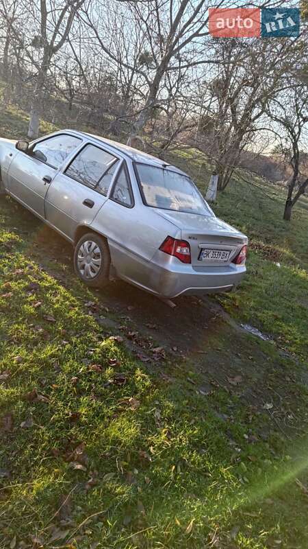Седан Daewoo Nexia 2008 в Рівному
