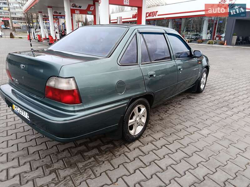 Седан Daewoo Nexia 1997 в Кривом Роге