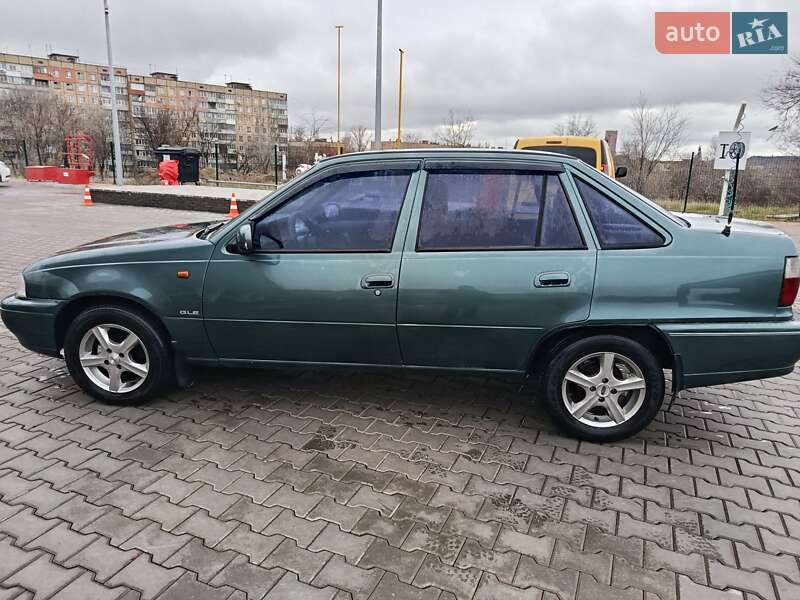 Седан Daewoo Nexia 1997 в Кривом Роге