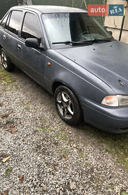 Седан Daewoo Nexia 2006 в Дубні