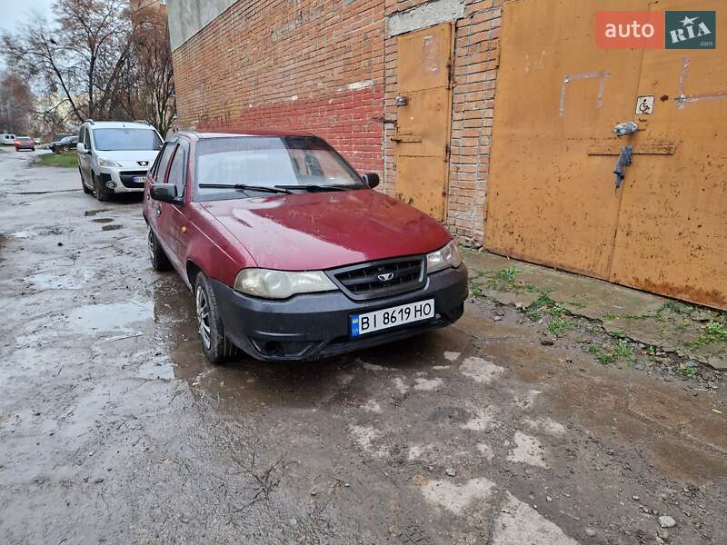 Седан Daewoo Nexia 2013 в Полтаве