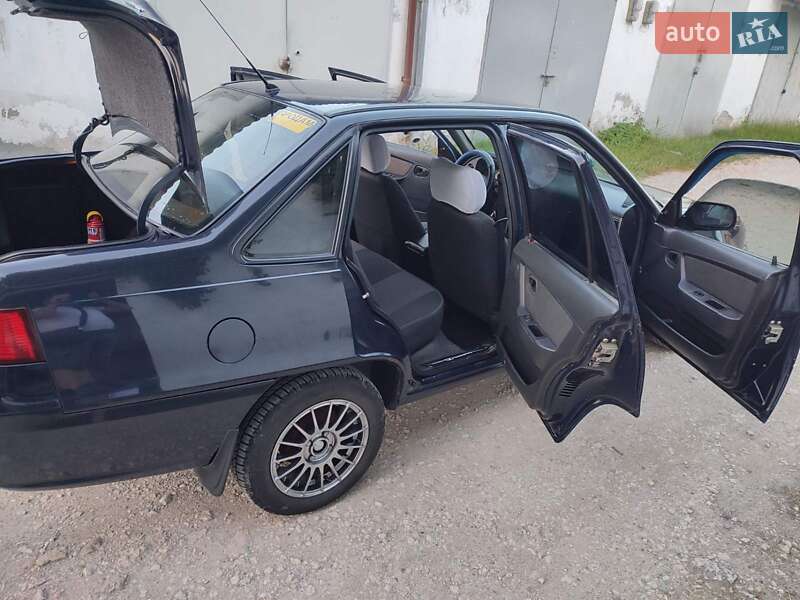 Седан Daewoo Nexia 2008 в Каменец-Подольском