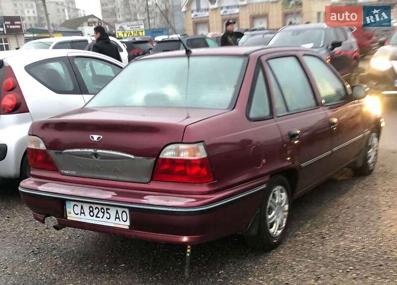 Седан Daewoo Nexia 2008 в Черкасах