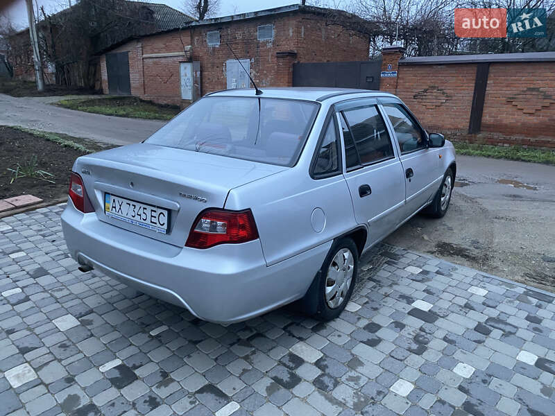 Седан Daewoo Nexia 2012 в Харькове