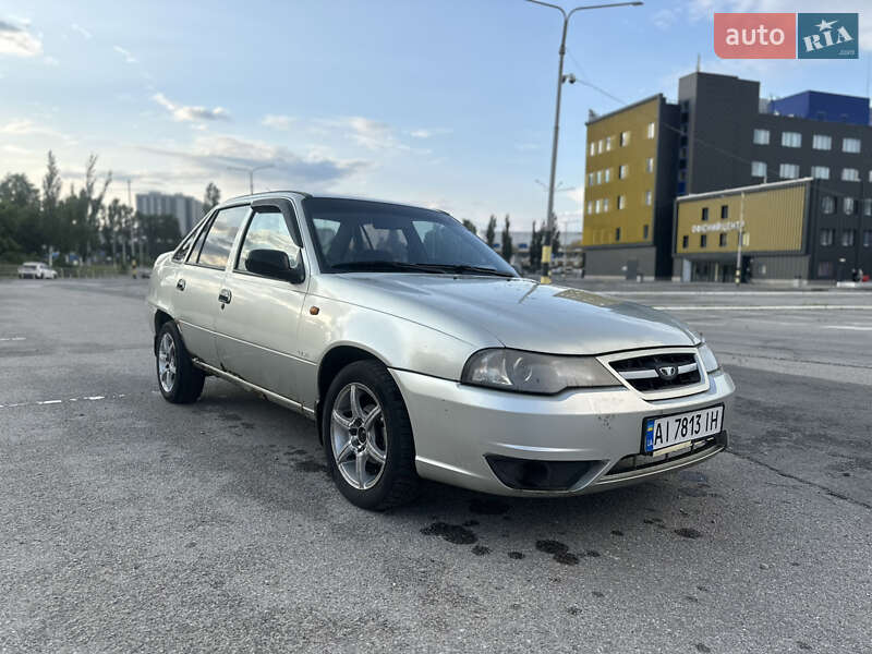 Седан Daewoo Nexia 2008 в Киеве