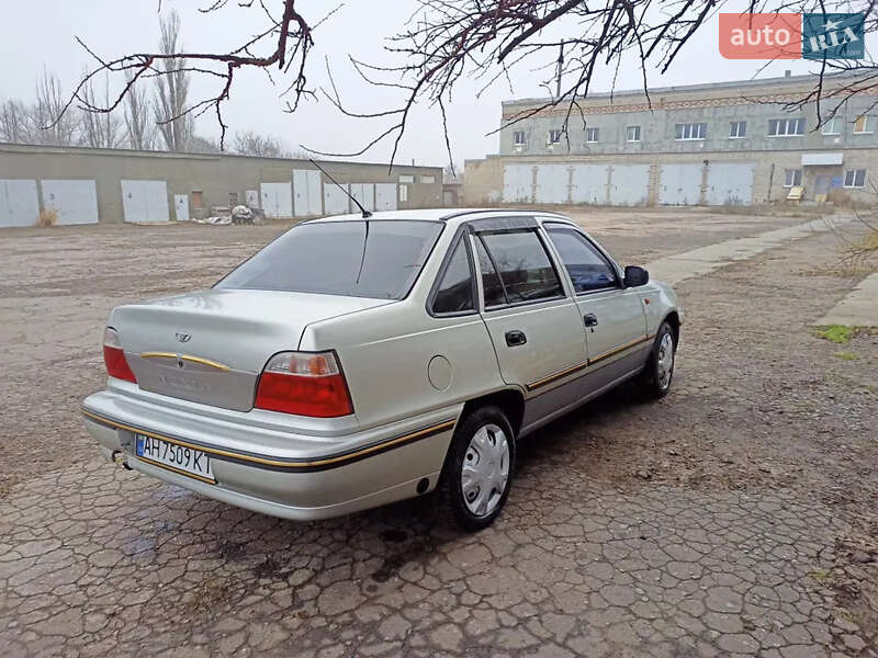 Седан Daewoo Nexia 2006 в Краматорске