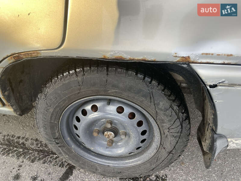 Седан Daewoo Nexia 1995 в Киеве