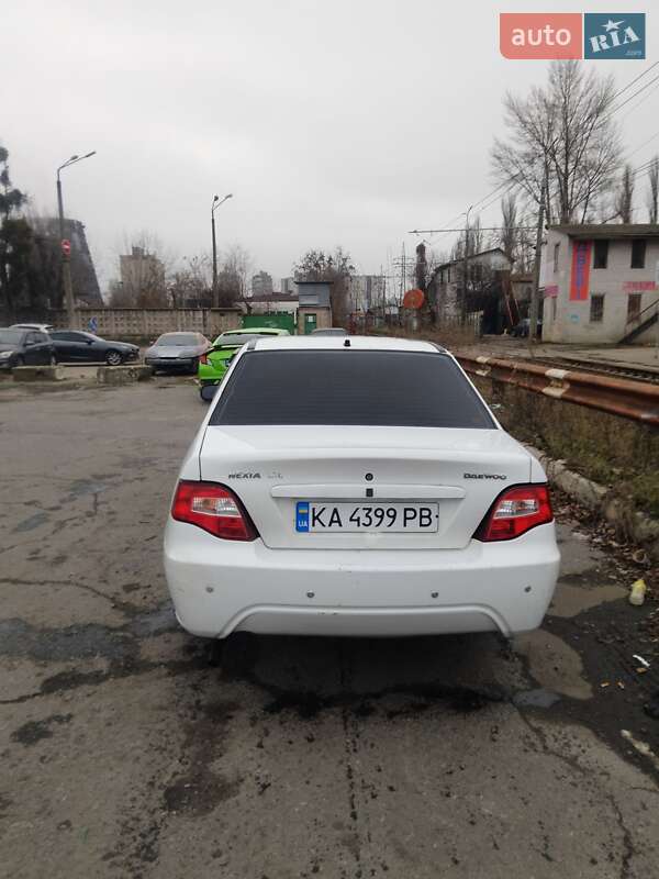 Седан Daewoo Nexia 2012 в Киеве