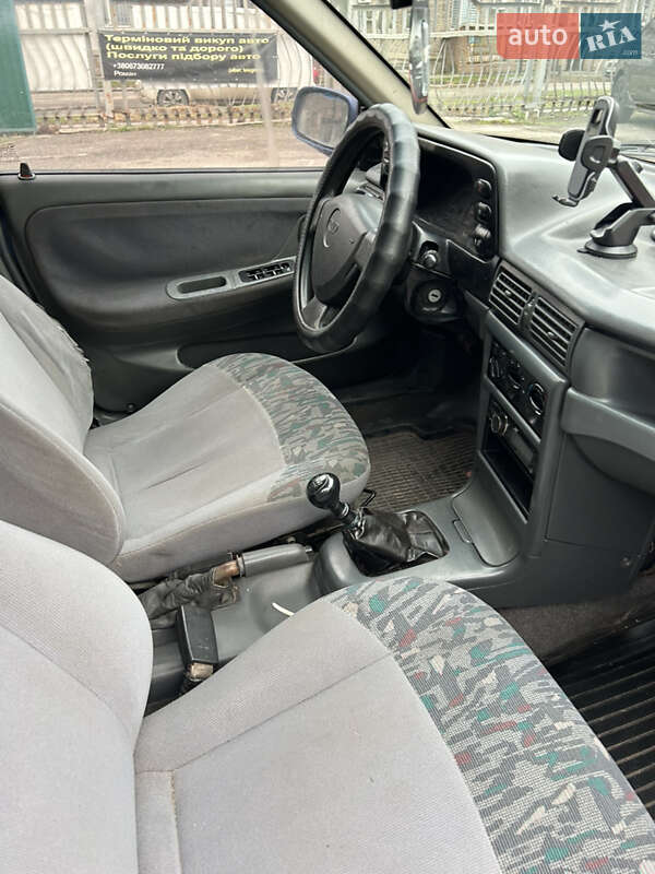 Седан Daewoo Nexia 1997 в Запорожье