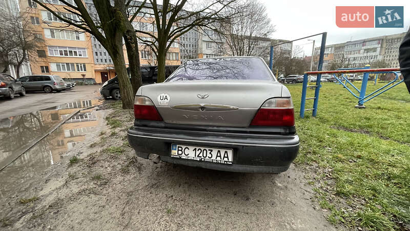Седан Daewoo Nexia 2004 в Бродах
