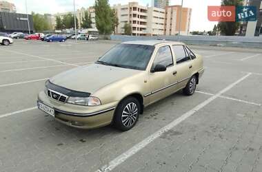 Седан Daewoo Nexia 2006 в Киеве