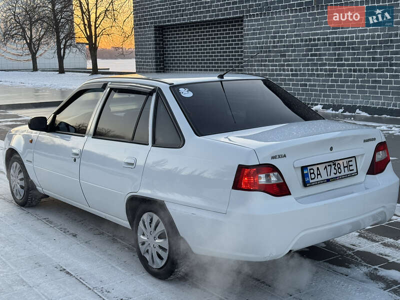Седан Daewoo Nexia 2008 в Кременчуге
