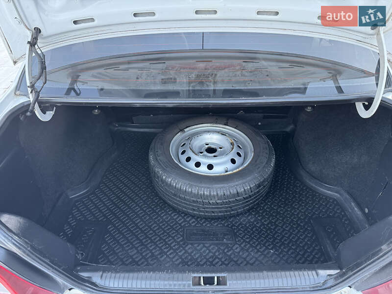 Седан Daewoo Nexia 2008 в Кременчуге