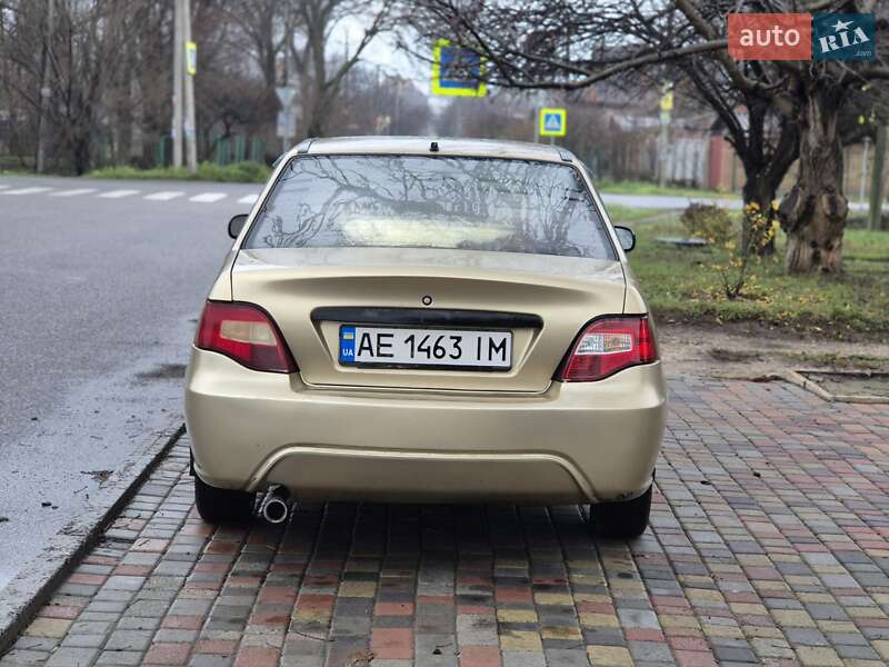 Седан Daewoo Nexia 2011 в Днепре