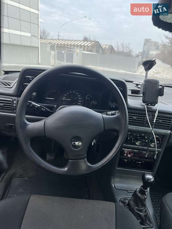 Седан Daewoo Nexia 2006 в Днепре