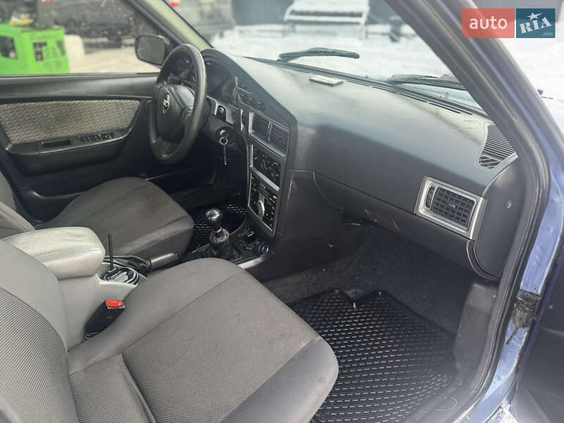 Седан Daewoo Nexia 2008 в Василькове