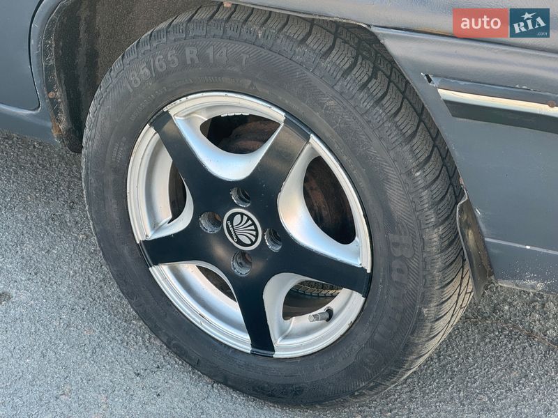 Седан Daewoo Nexia 2006 в Ровно