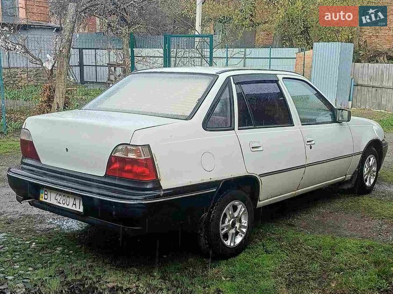 Седан Daewoo Nexia 1997 в Полтаві