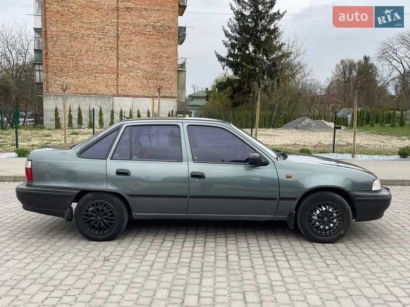 Седан Daewoo Nexia 2005 в Бродах