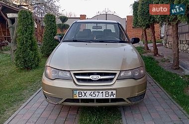 Седан Daewoo Nexia 2008 в Волочиську