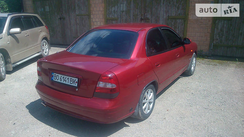 Седан Daewoo Nubira 2003 в Борщеве