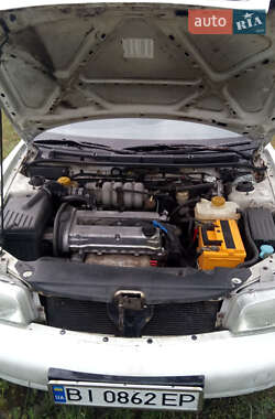 Седан Daewoo Nubira 1998 в 