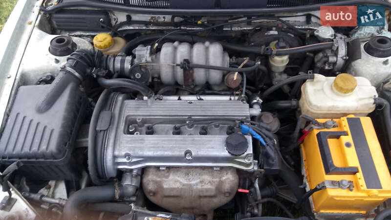 Седан Daewoo Nubira 1998 в Кременчуге