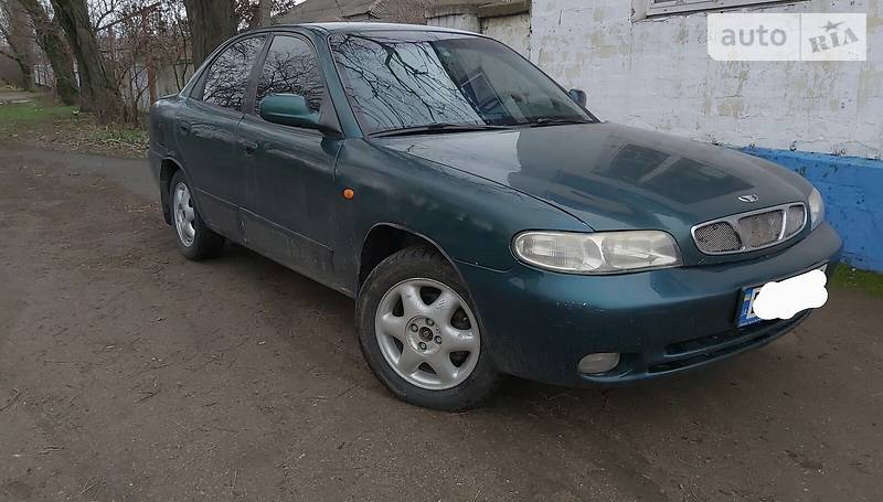 Седан Daewoo Nubira 1998 в Вознесенске