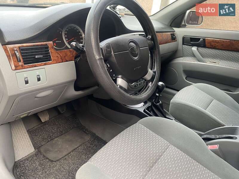 Седан Daewoo Nubira 2004 в Запоріжжі