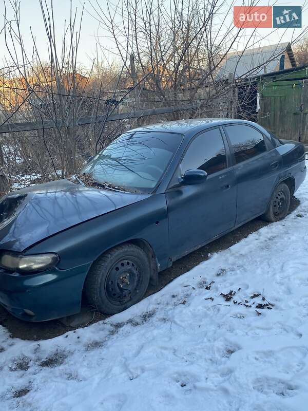 Седан Daewoo Nubira 1998 в Константиновке