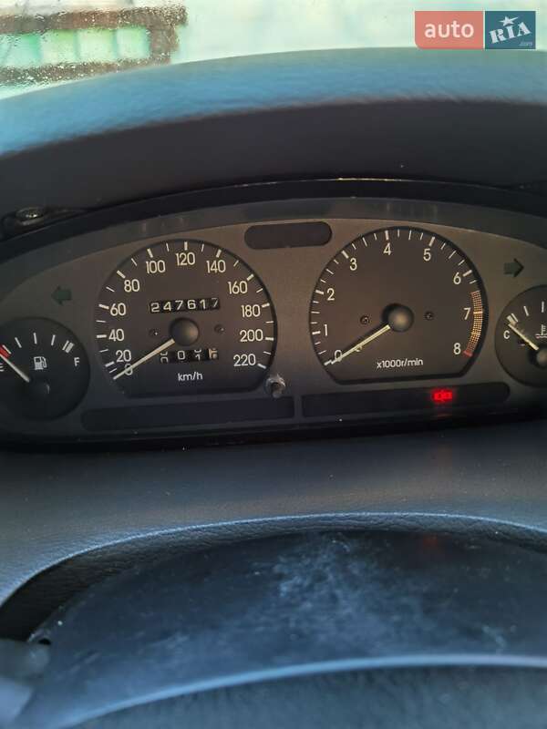 Седан Daewoo Nubira 1998 в Новоархангельську
