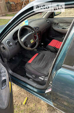 Седан Daewoo Nubira 1998 в Самборе
