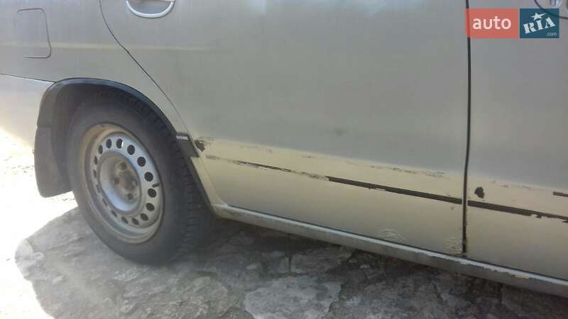 Седан Daewoo Nubira 1998 в Херсоне