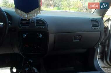 Седан Daewoo Nubira 1998 в Херсоне