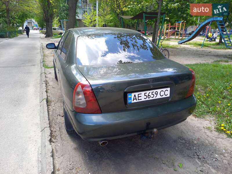 Седан Daewoo Nubira 1998 в Каменском