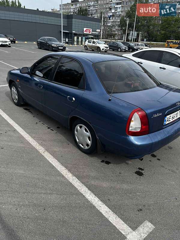 Седан Daewoo Nubira 1998 в Днепре