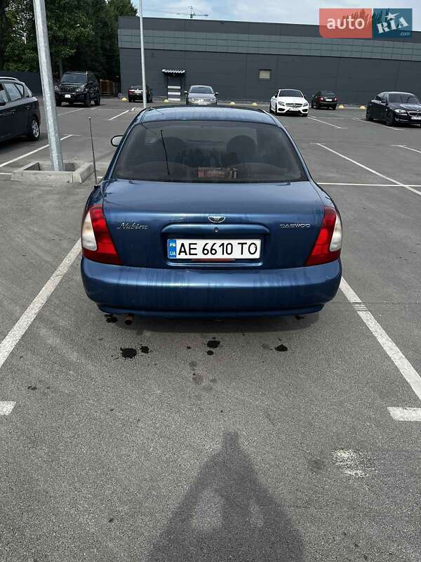 Седан Daewoo Nubira 1998 в Днепре