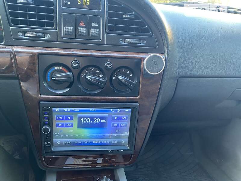 Седан Daewoo Nubira 2003 в Кривом Роге