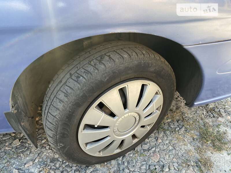 Седан Daewoo Nubira 2003 в Кривом Роге