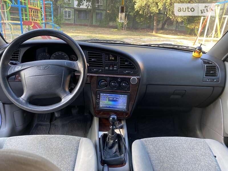 Седан Daewoo Nubira 2003 в Кривом Роге