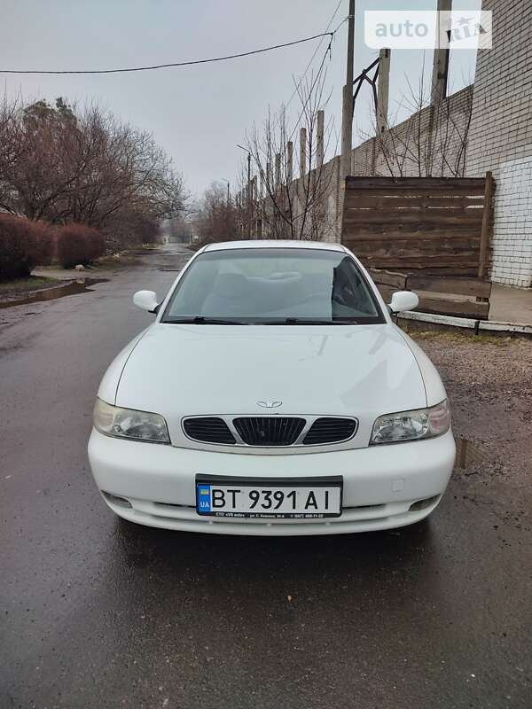 Седан Daewoo Nubira 1999 в Смілі