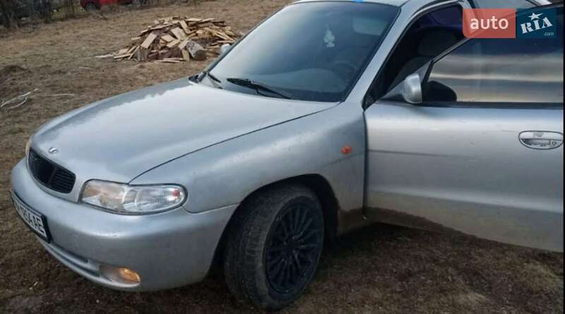 Седан Daewoo Nubira 1998 в Верховине