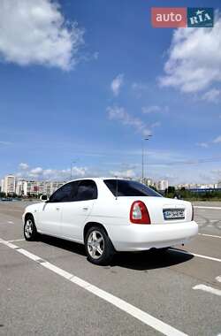 Седан Daewoo Nubira 1998 в 