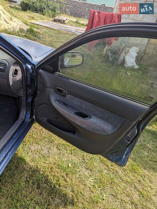 Седан Daewoo Nubira 2000 в Пустомытах