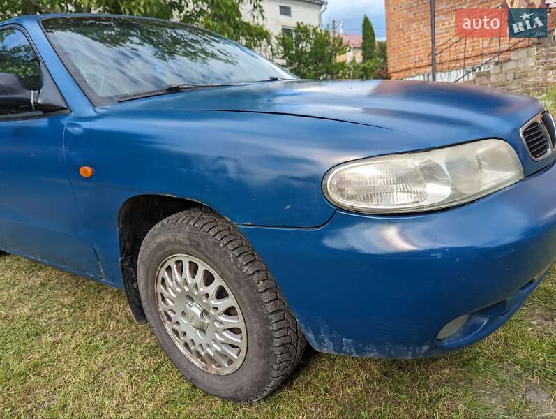 Седан Daewoo Nubira 2000 в Пустомытах