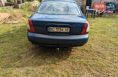 Седан Daewoo Nubira 2000 в 