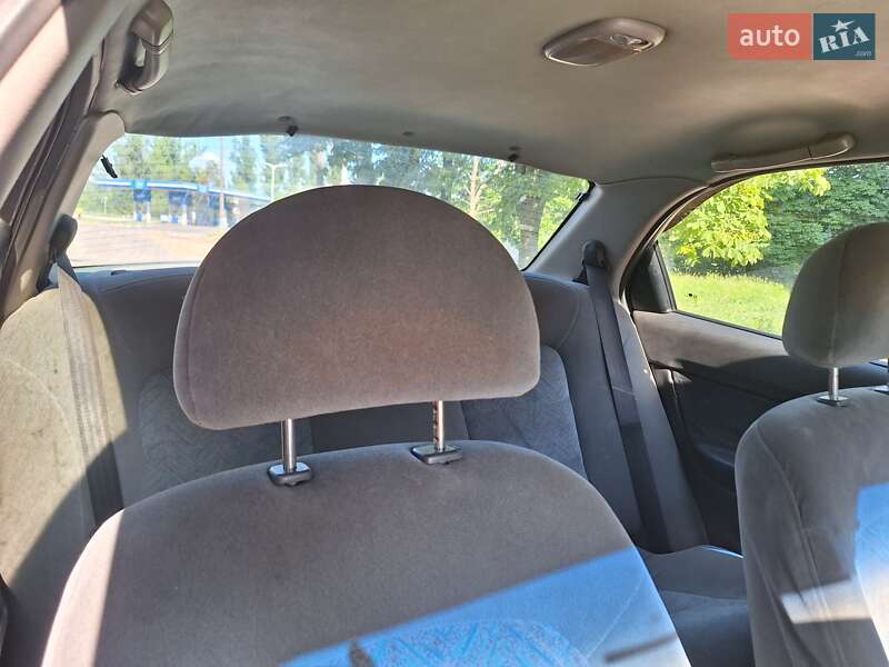 Седан Daewoo Nubira 1998 в Кривом Роге